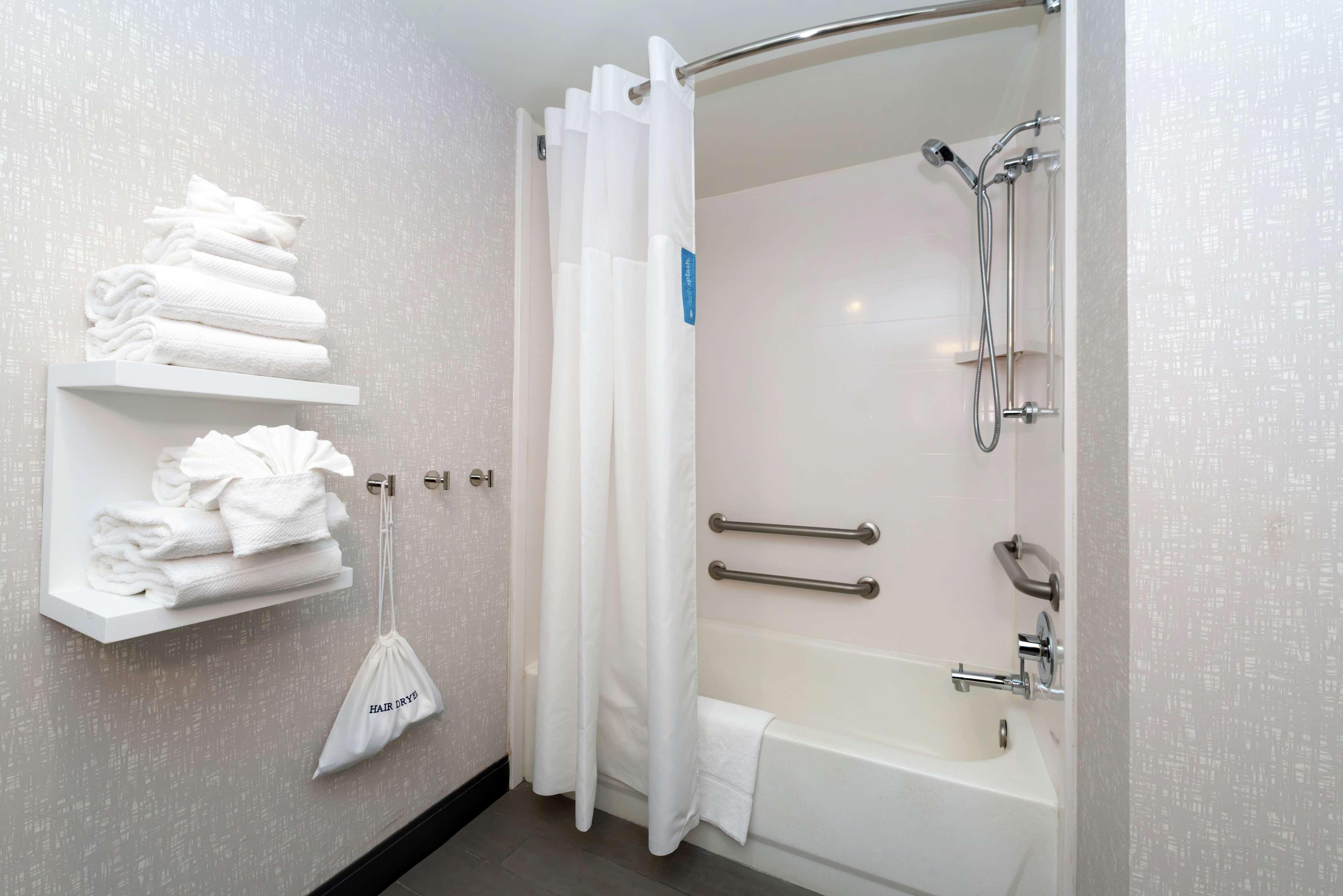Hampton Inn Greensboro Airport Esterno foto