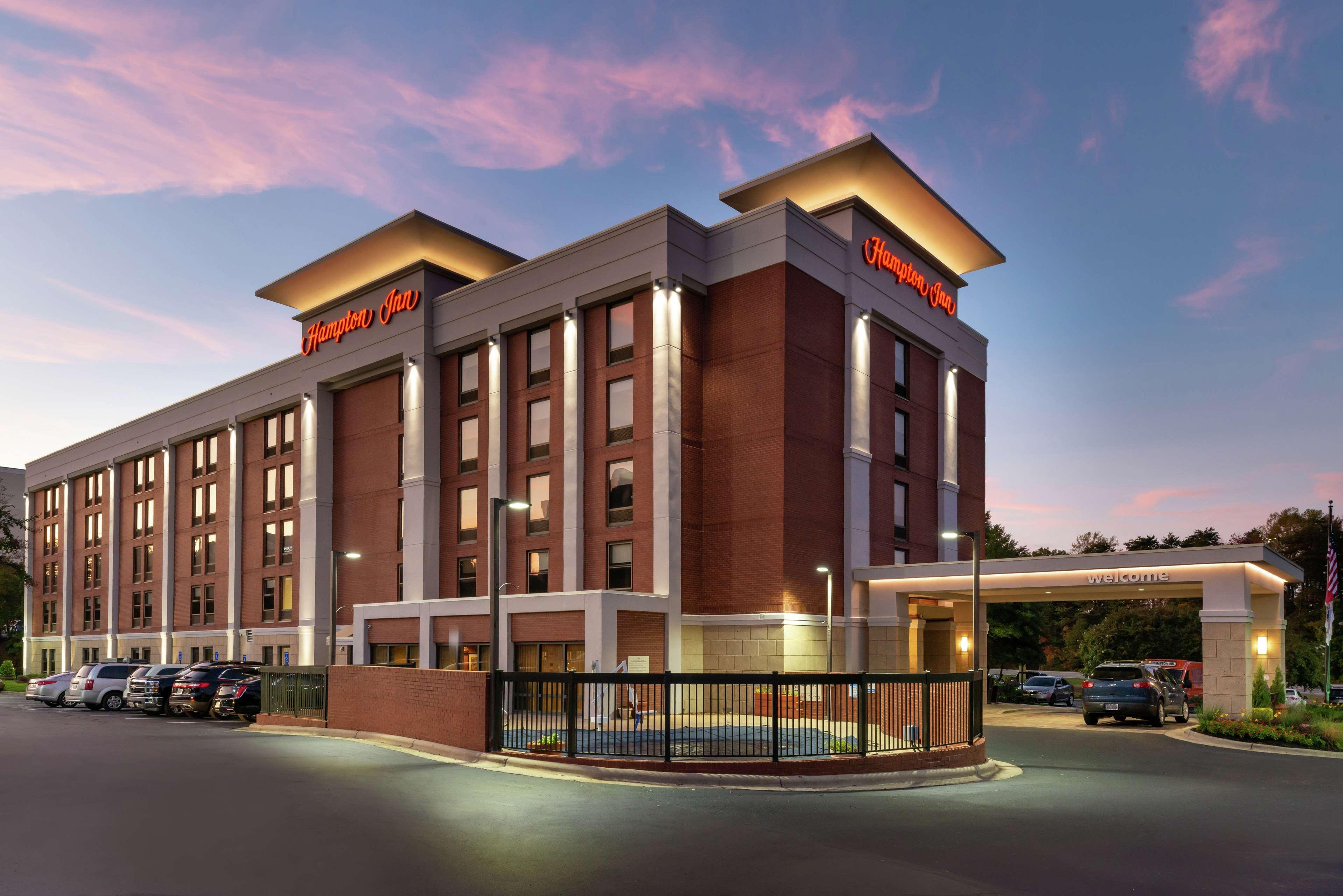 Hampton Inn Greensboro Airport Esterno foto