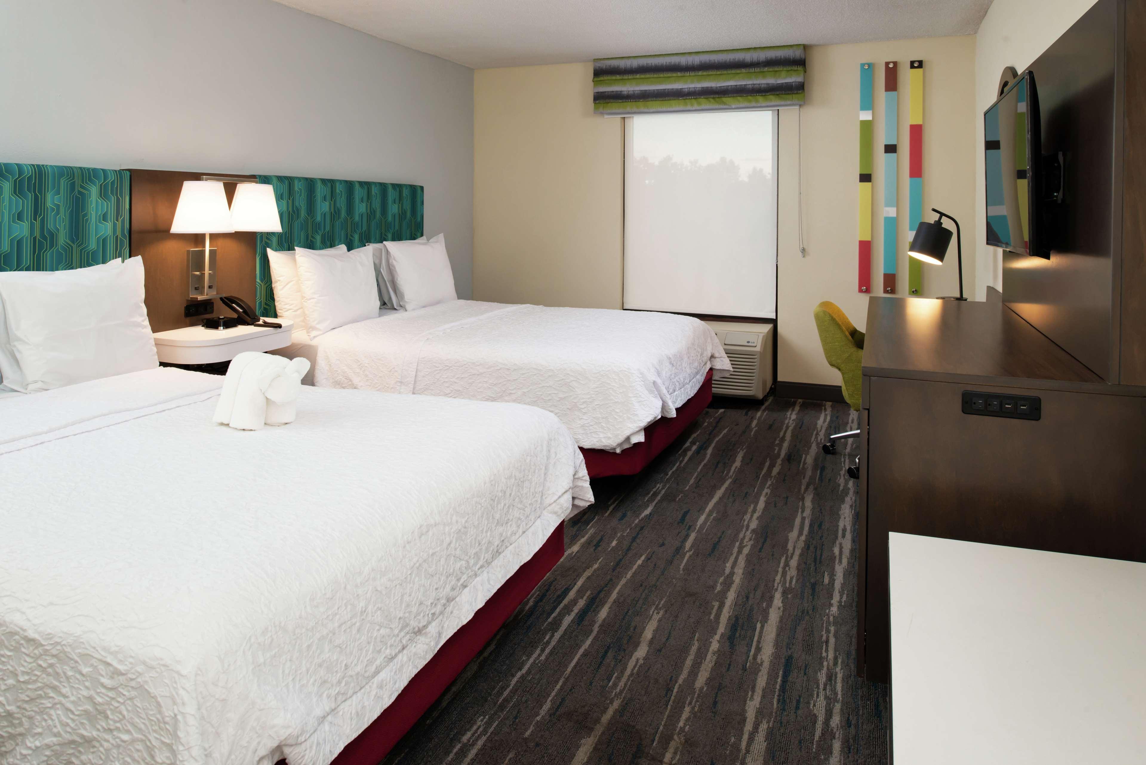 Hampton Inn Greensboro Airport Esterno foto