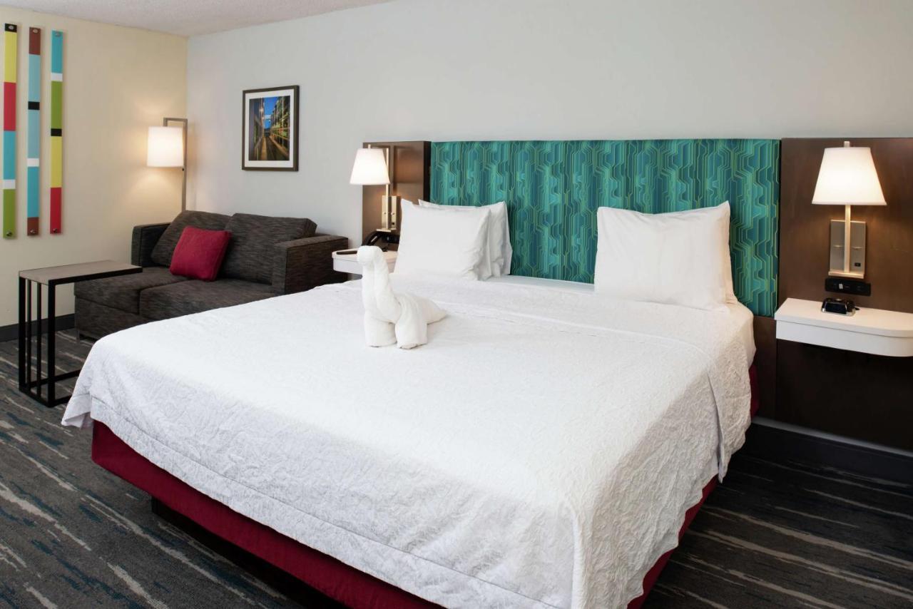 Hampton Inn Greensboro Airport Esterno foto