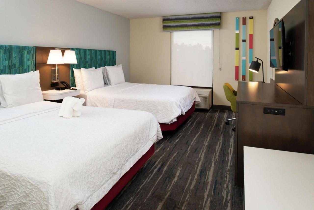 Hampton Inn Greensboro Airport Esterno foto
