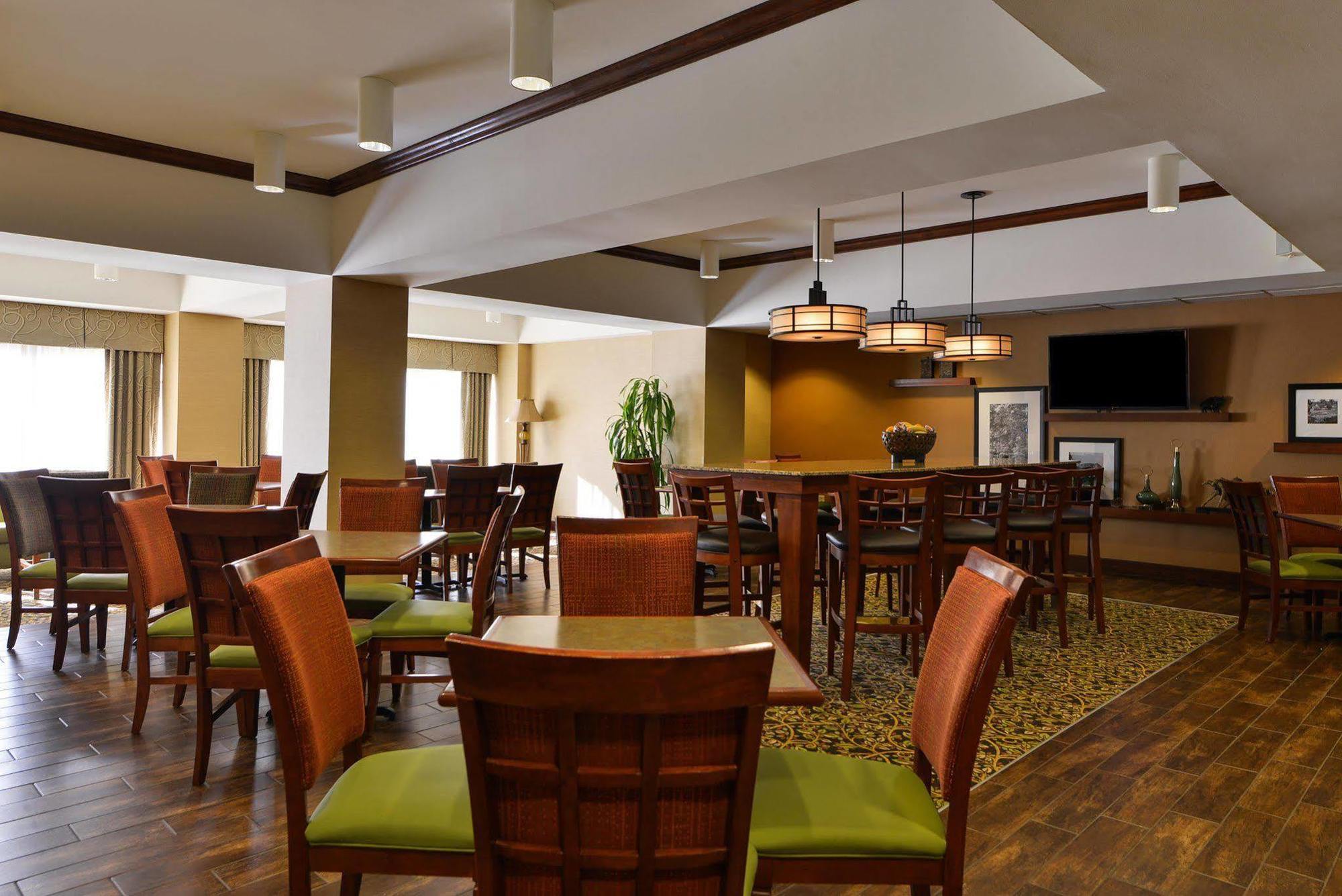 Hampton Inn Greensboro Airport Esterno foto